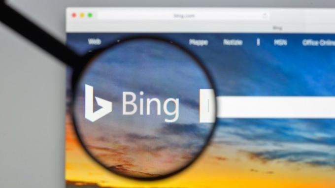 Сколько людей используют Bing