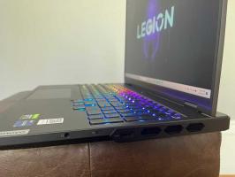 Test du Lenovo Legion Pro 7i Gen 8: performances époustouflantes, bon prix